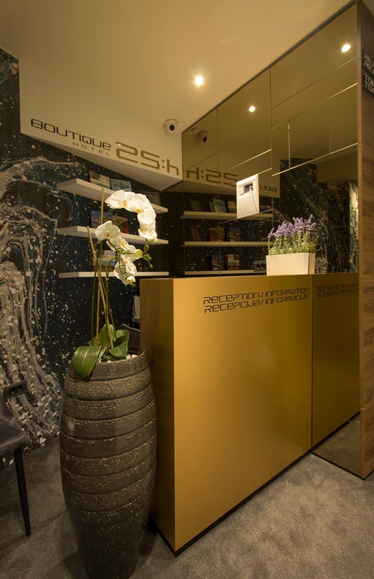 Boutique 25H By Eva Stay 018 นิส ภายนอก รูปภาพ